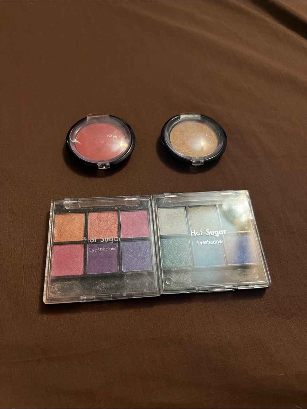 Multicolor Eyeshadow Palette with Pink Blush